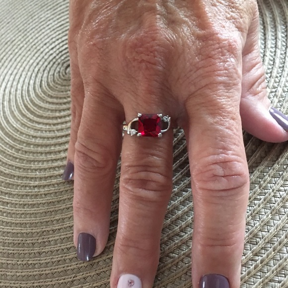 Ruby ring - Picture 4 of 4